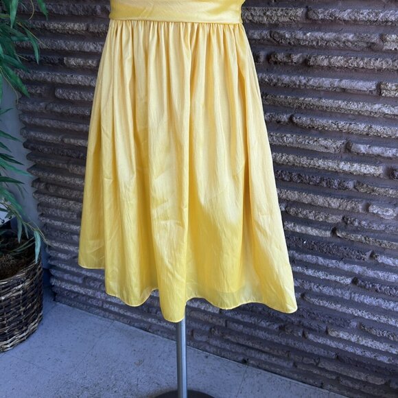 WTOO by Watters & Watters Yellow Satin Prom Bridesmaid Dress Size 2 - Picture 9 of 12